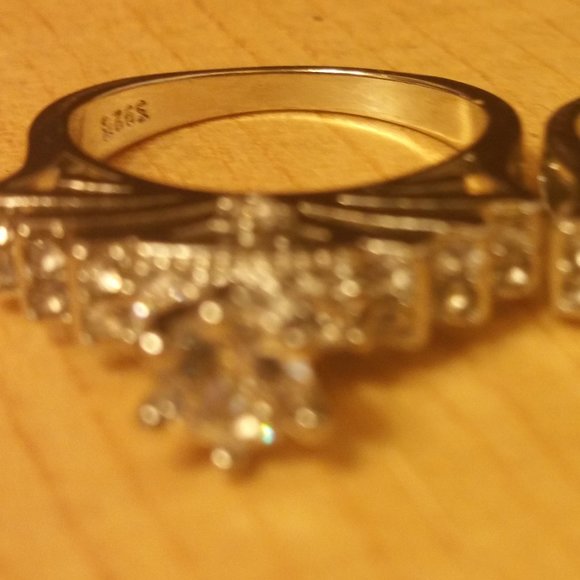 WHITE TOPAZ 2 PIECE RING SET SIZE 7 3/4 - Picture 12 of 15